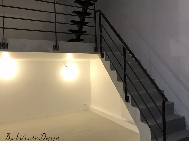escalier en beton cire gris souris