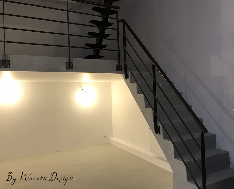 escalier en beton cire gris souris